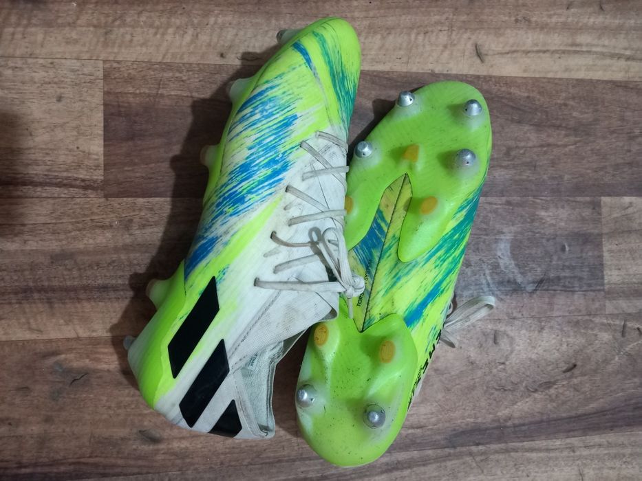 Adidas Nemeziz 19.1  43номер бутонки.   (Цената може да се договори)