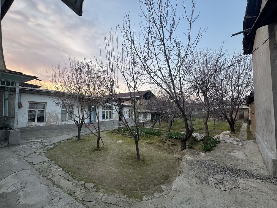 Toshkent viloyati Toshkent tumani Koʻk-terakda UY SOTILADI!!!