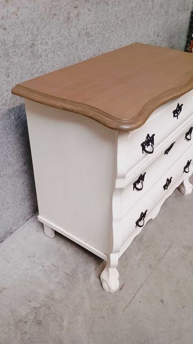 Комод "Чипъндейл" с месингов обков