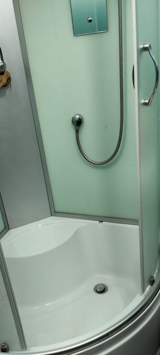 Продам душевую кабинку