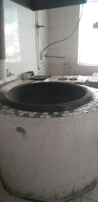 Qozonlar sotiladi( chugun) srochna