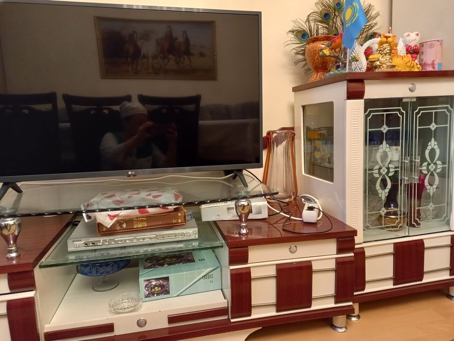 Продам стенку б/у в хорошем состояние