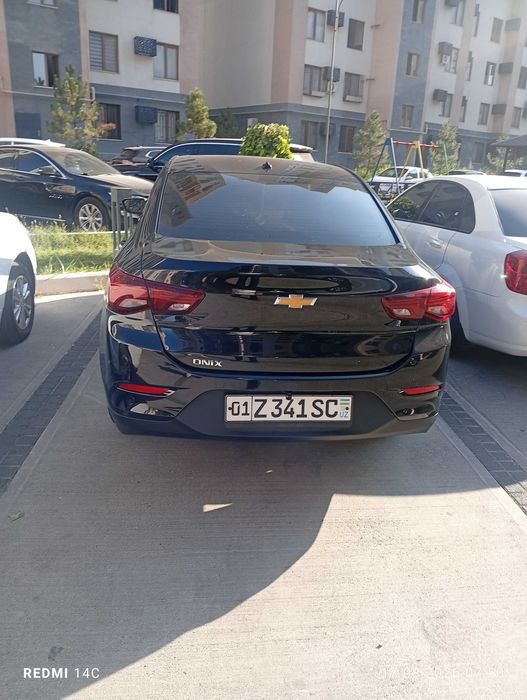Автомобил сотилади