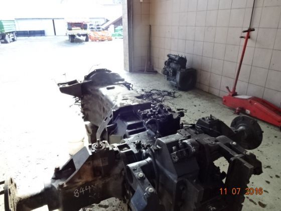 Dezmembrez tractoare Deutz 7807