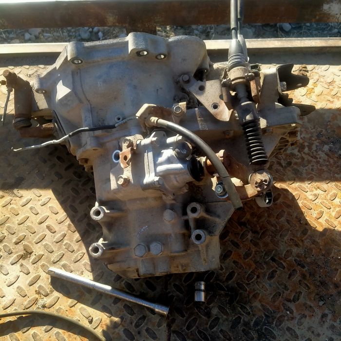 Двиготель митсубиси 4g 13