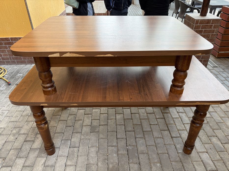 Продаются столы ( ножки снимаются)