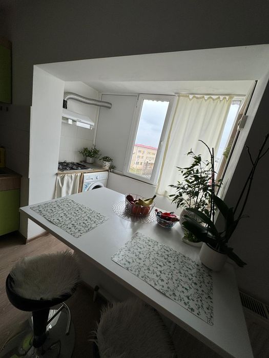 Închiriez apartament