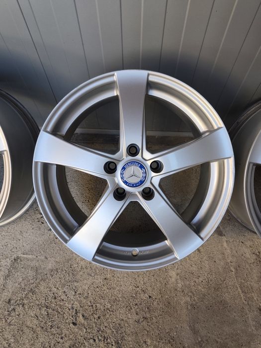 17/5/112-МЕРЦЕДЕС Ц класа -W 204,205-нов внос,перфектни