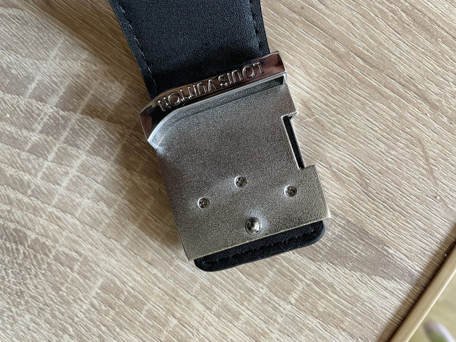 Curea Louis Vuitton (LV)