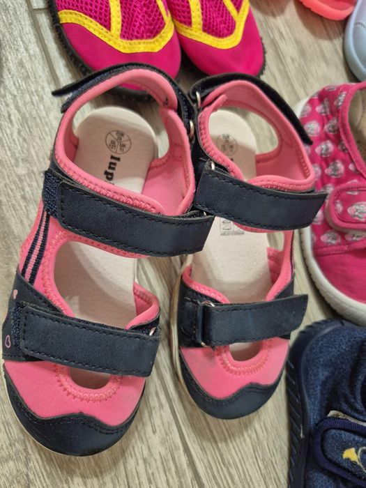 Обувки кецове боти ботуши сандали пантофи гумени ботуши за момиче