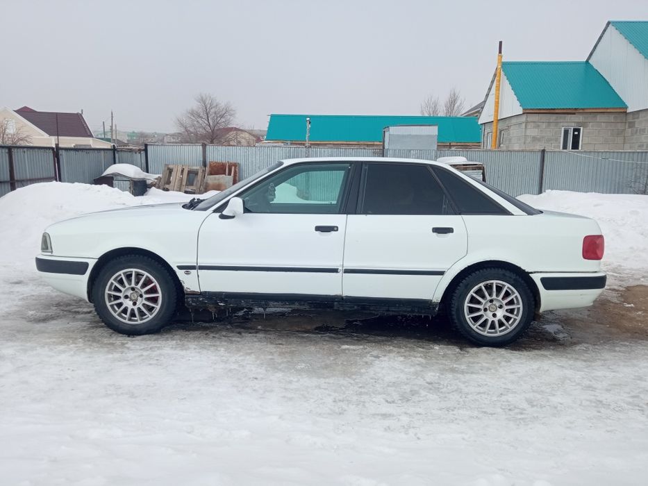 Продам Ауди 80 б4