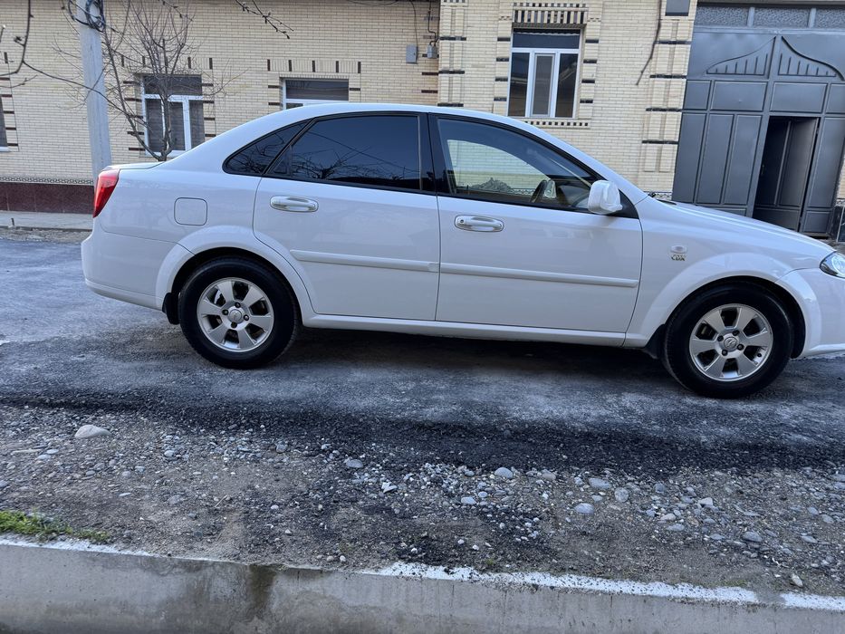 Ласеети жентра килинган