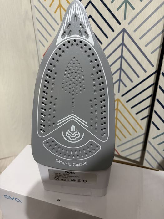 Продам Утюг новый