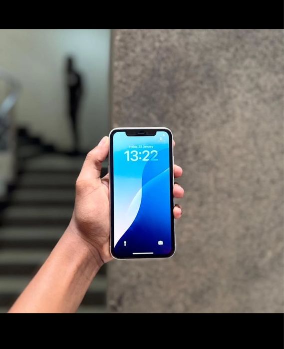 Продам Айфон 11 128gb