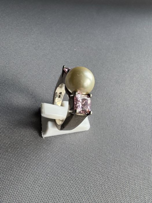Inel din argint, perla si cubic zirconia