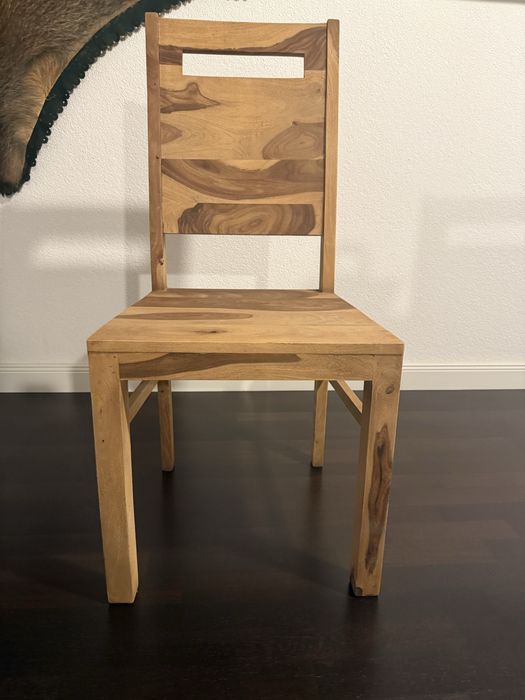 Masa Cu Scaune Din Lemn Masiv