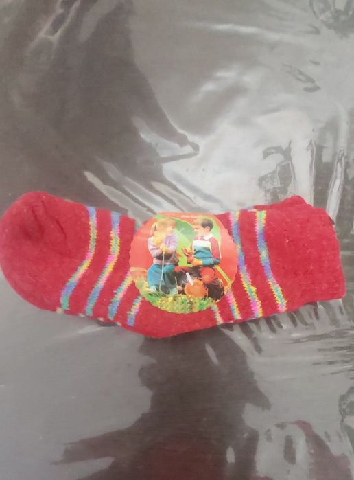 Детские вещи: тапочки, носки, рубашки, лосины