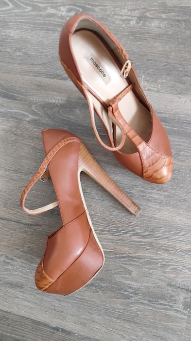 Продам женские туфли 35 размер