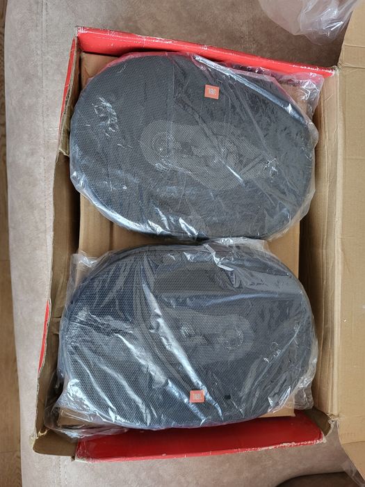 Колонки JBL-новые.