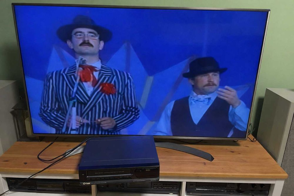 Видео плейър Funai V-3EEMK6