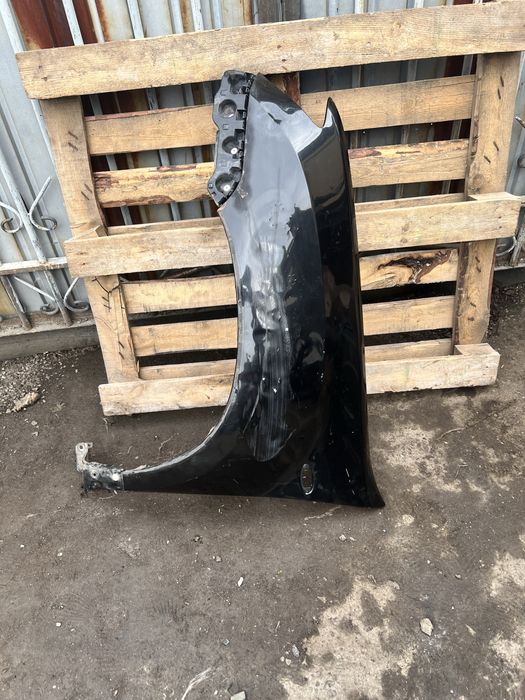 Продам  перед левое крыло на ниссан террано