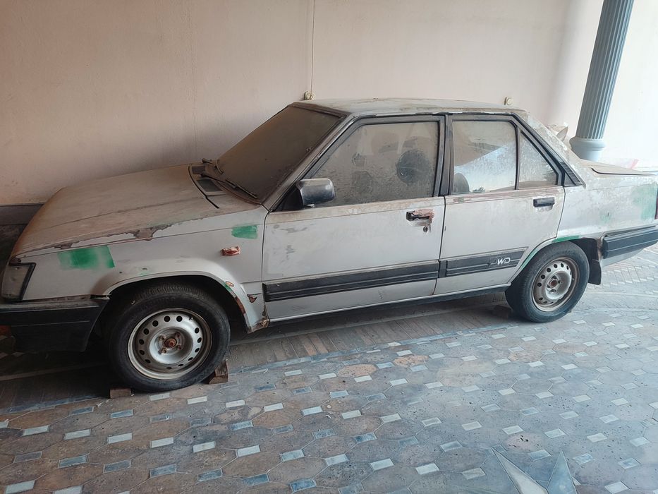 Tayota 4WD terkl 1984-yil ishlab chiqarilgan