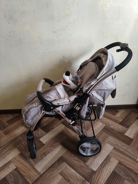 Продам детскую коляску Quatro Monza