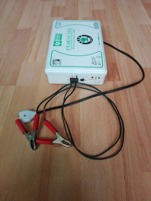 Încărcător acumulatori