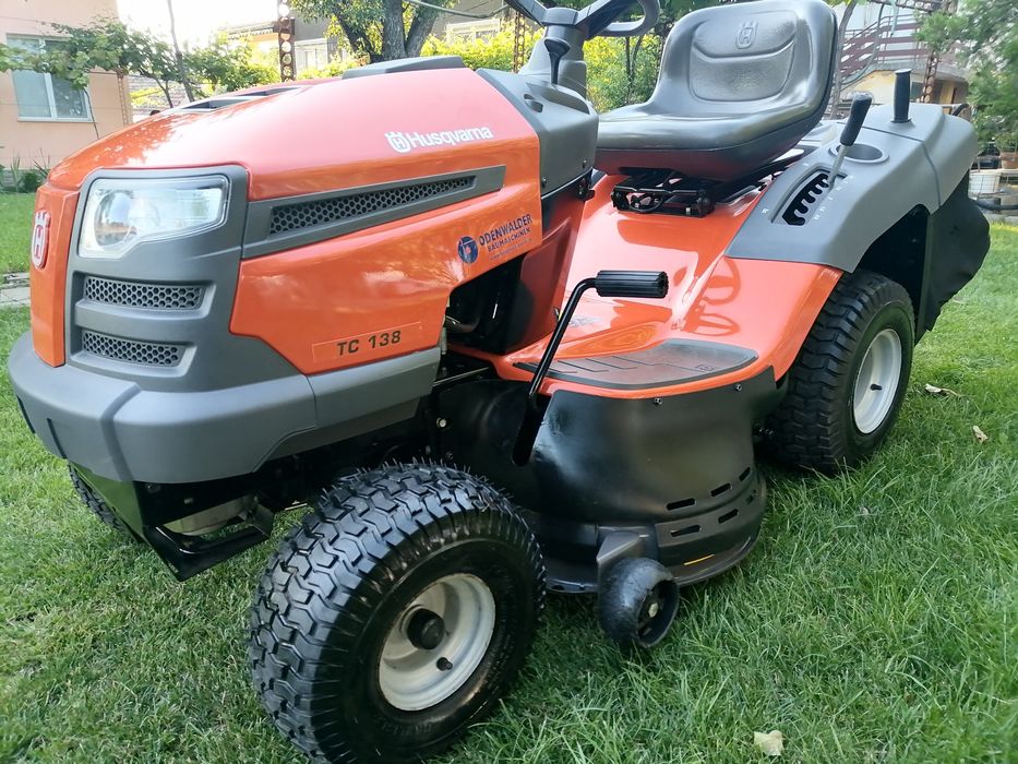 ТРАКТОРНИ КОСАЧКИ.Голям брой трактори.Косачки за трева