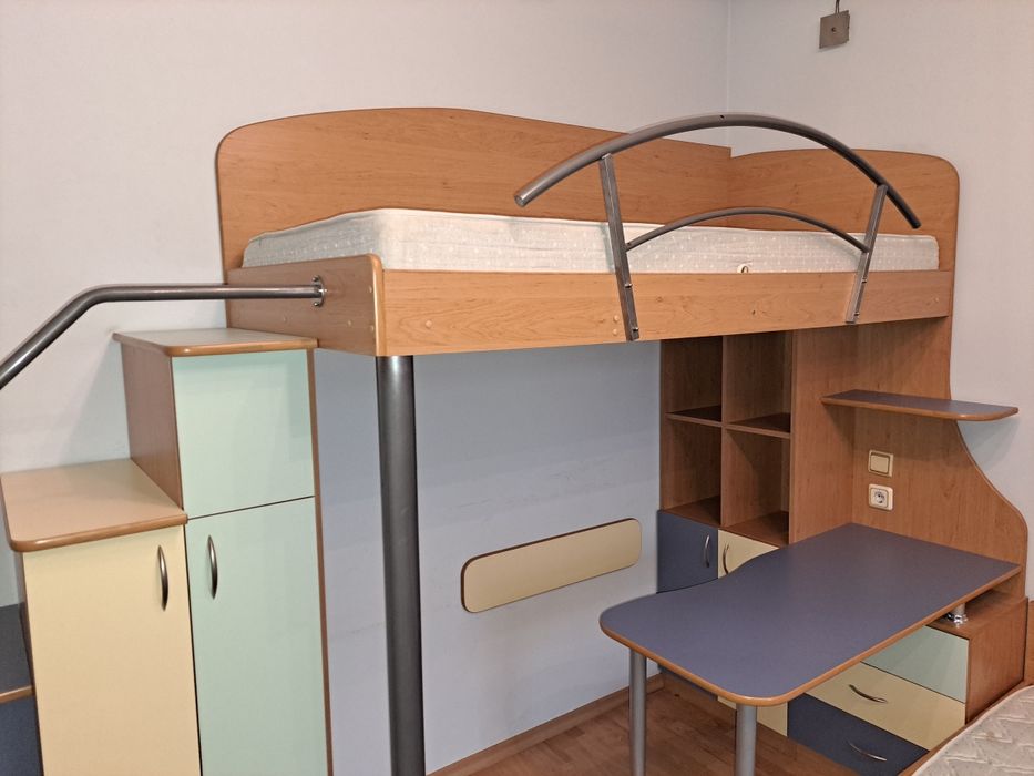 Двуетажно детски обзавеждане