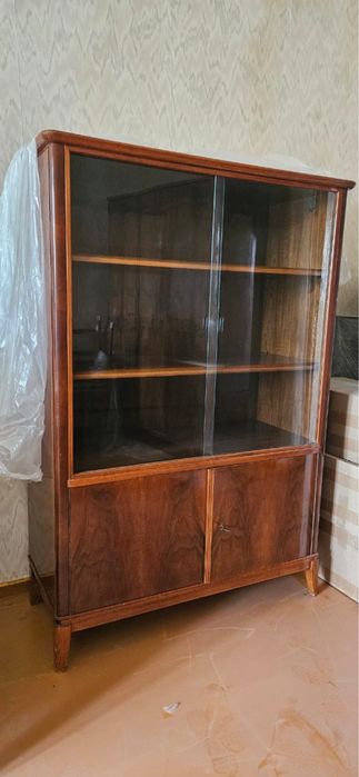 Продам шкаф-буфет