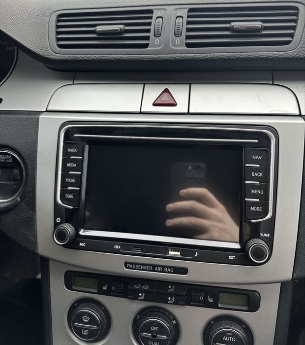 Carplay Navigatie 4GB Android Volkswagen Youtube Waze Passat Golf CC