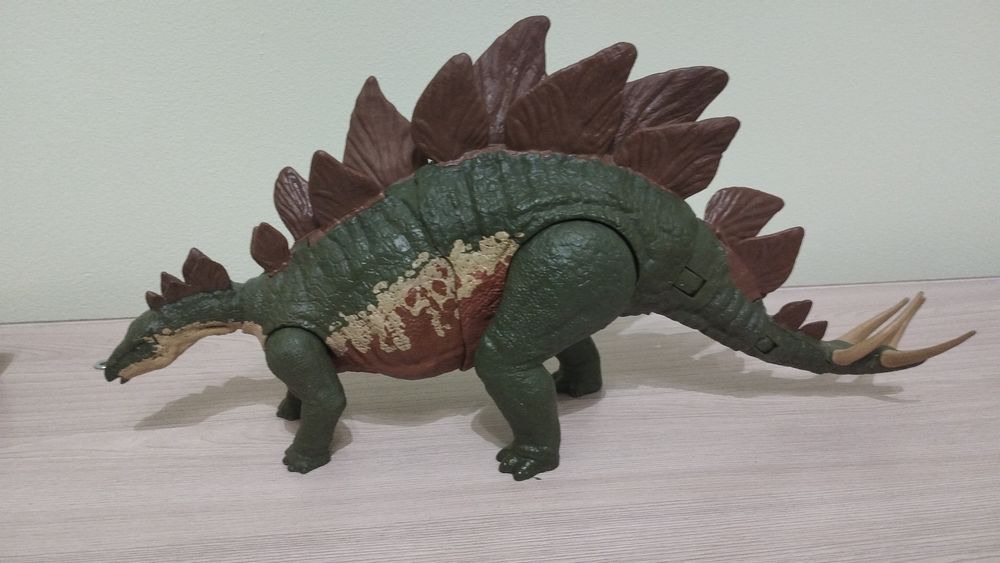 Стегозавр Jurassic world