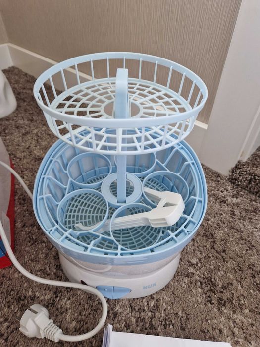 Стерилизатор+уред за задушаване NUK