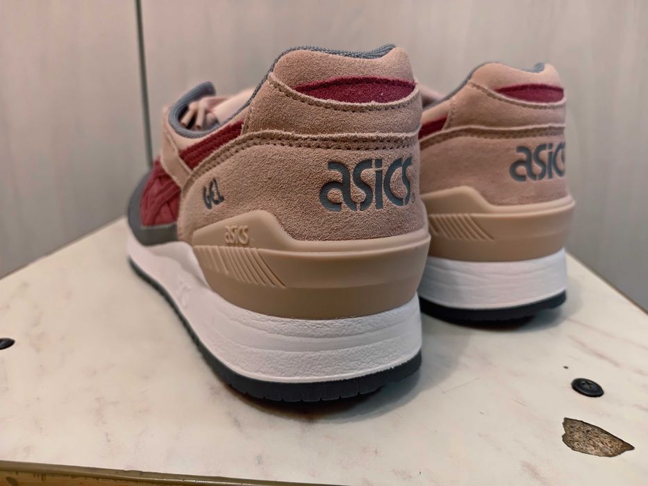 кроссовки Asics Gel Respector