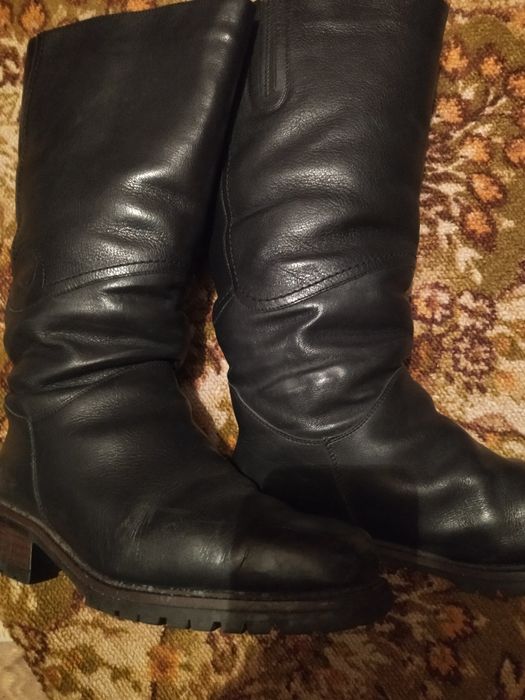 Продам кожаные сапоги.