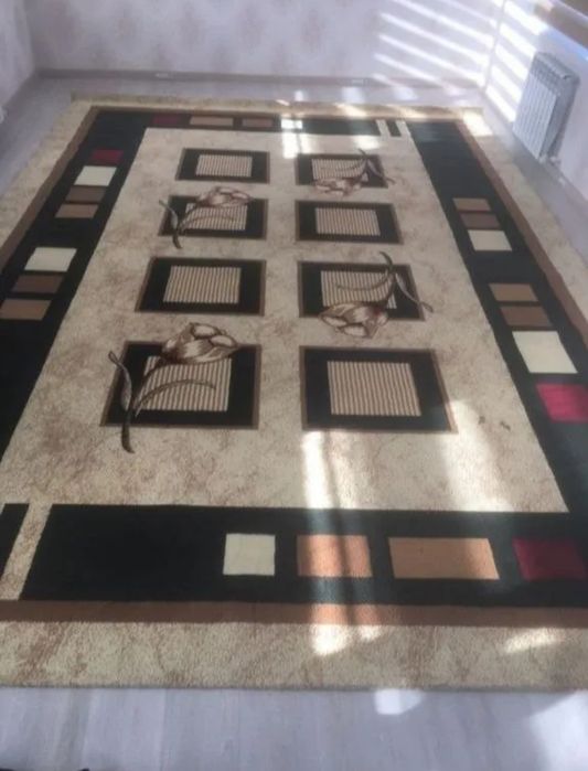 Gilam toza yuvdirilgan