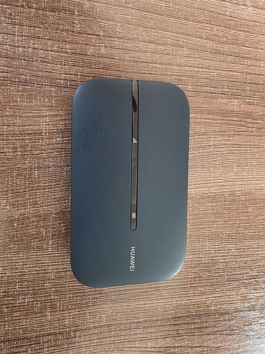 Карманный роутер Huawei E5783 (Mobile Wifi 3 Pro)