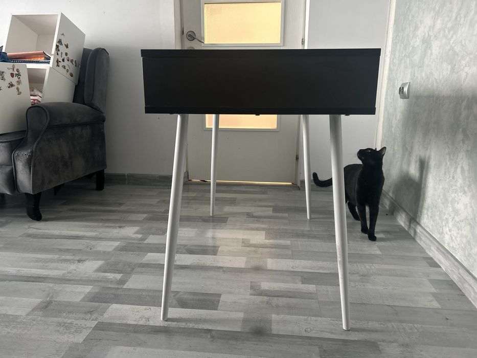 Birou de dimensiuni mai mici 100 x 58 cm