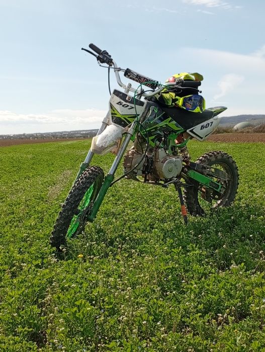 Vând cross MMX 125CC 4T