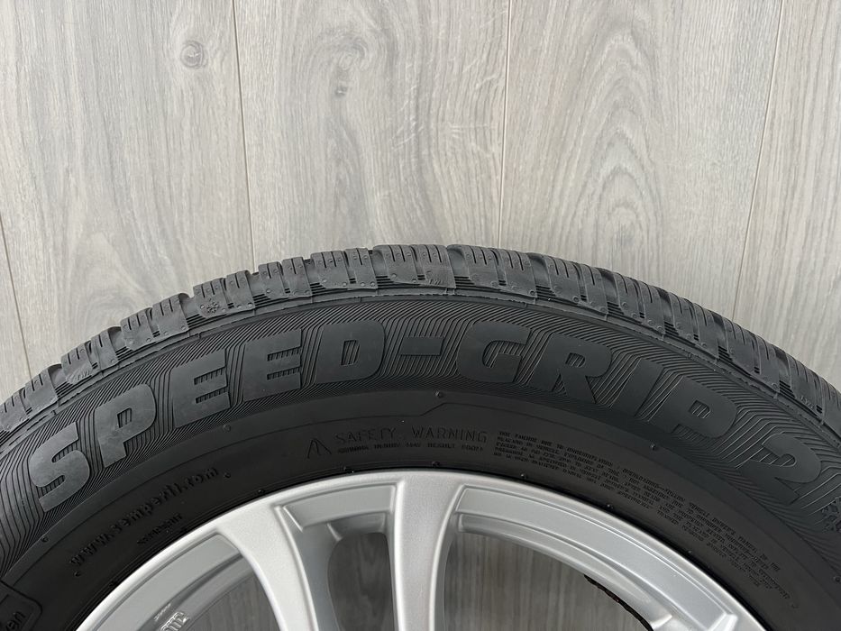 Джанти 16 цола 5х114,3 за японски SUV със зимни гуми 215/65/16