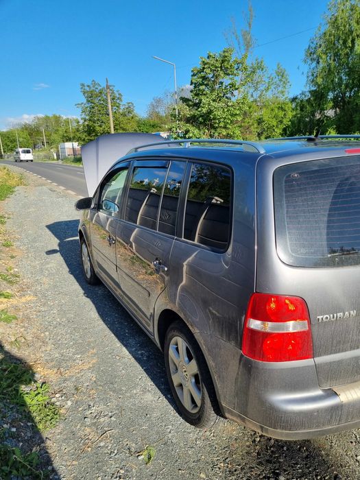 Wv touran de vanzare pentru piese sau pentru reparat. Masina a facut auto aprindere!