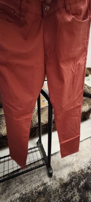 Pantalon dama moderni și calitativi