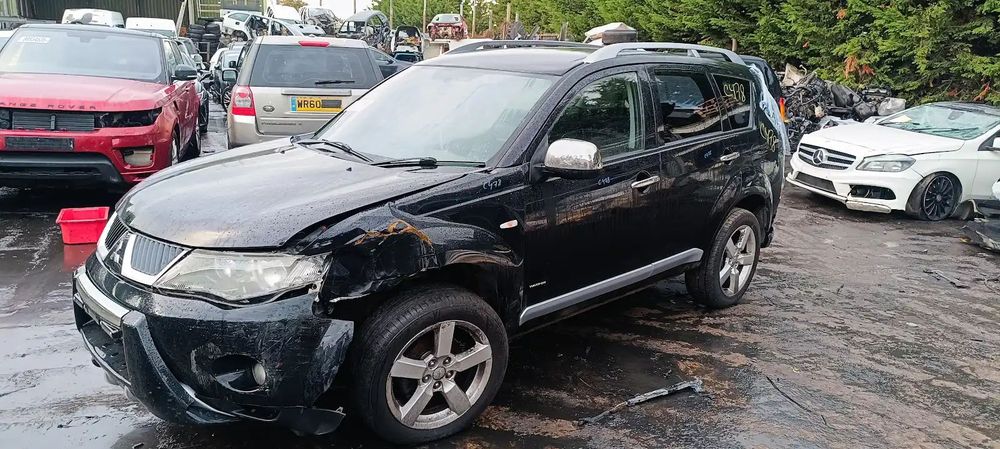 Dezmembrari / Dezmembrez Mitsubishi Outlander II 2.0 DI-D cutie viteze manuala cod culoare NEGRU