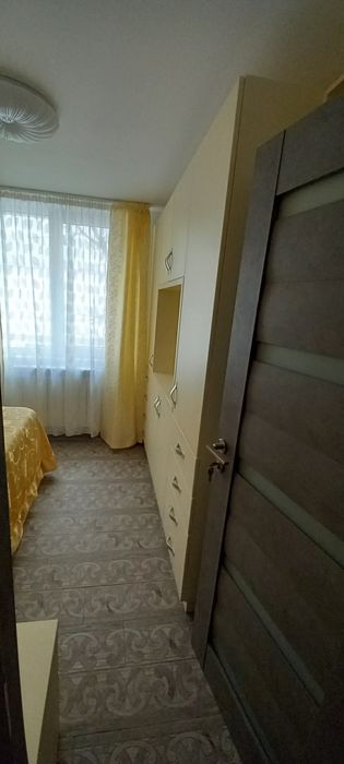 Închiriez   apartament cu 2 camere, renovat recent  ,mobilat  și utilat  cu electrocasnice.