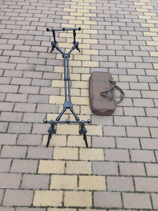 Rod pod avid carp lok down low pod, 3 posturi