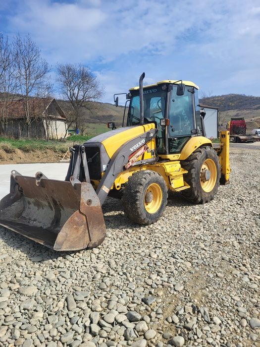 Vând buldoexcavator volvo bl 71