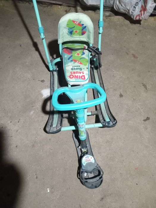 Продам санки в хорошем состоянии