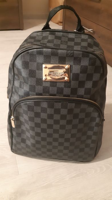 Geanta-rucsac,Louis-Vuitton, 150 lei, preț fix