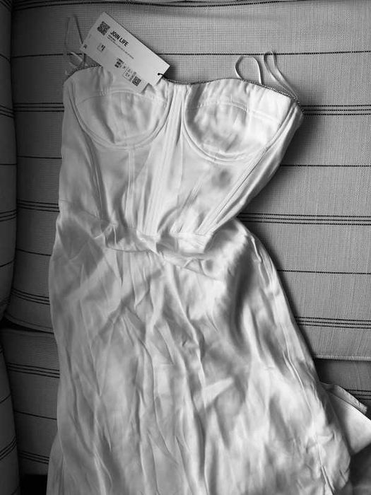 zara rochie corset satin alb XS noua lunga midi pietre cupe fara brete
